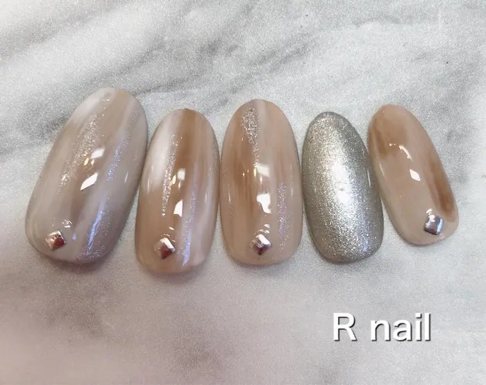 Mamalindo志村坂上所属 R Nail松本 礼愛のネイルデザイン ミニモ