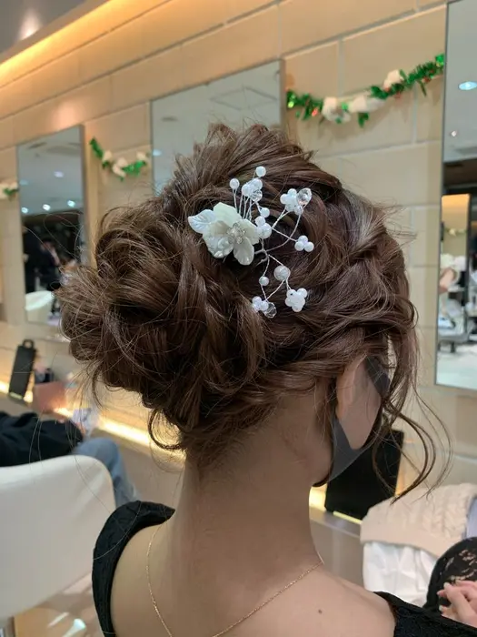 洋装ヘアアレンジ Air Yokohama店所属 翁像 杏奈のヘアカタログ ミニモ