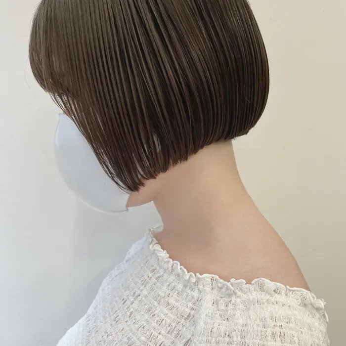 ちょっと短め リップラインのほんのり前下がりボブ ノースタイリング 乾かしてオイルをつける Pledica所属 サトウ リョウのヘア カタログ ミニモ