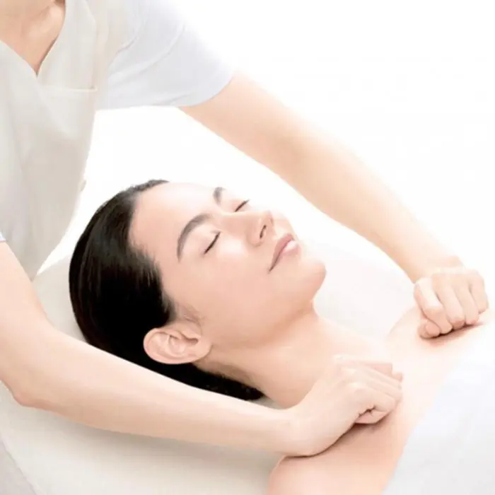 Polaスノーホワイト阪急梅田茶屋町口店所属 Pola 平山 由喜のエステ リラクカタログ ミニモ