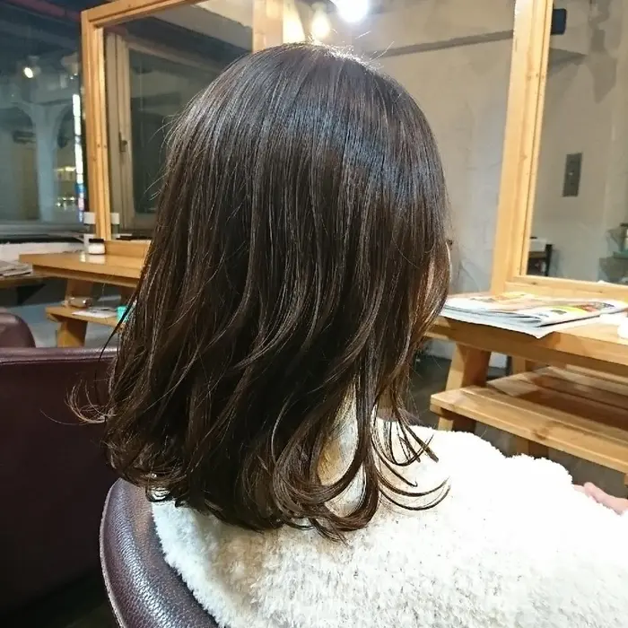 縮毛矯正かけて サラサラにしてから巻きました ラフウェーブです Salon Trim所属 熊谷 勇揮のヘアカタログ ミニモ
