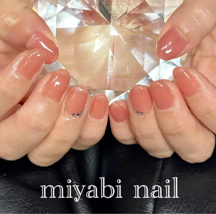 人気の大人可愛いうる艶 マオジェル601 ハート 冬ネイル 大人ネイル 大人 自宅サロン Miyabi Nail所属 Miyabi Nail 桂川駅近くのネイルデザイン ミニモ