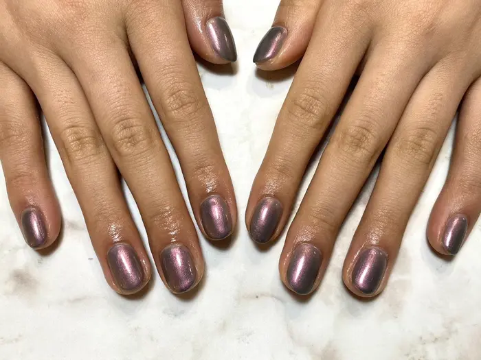 ワンカラー 冬ネイルをワンカラーできれいに決める 3つのポイントをご紹介します 1ネイルを Ellie Nail銀座店所属 Nailist Norikaのネイルデザイン ミニモ