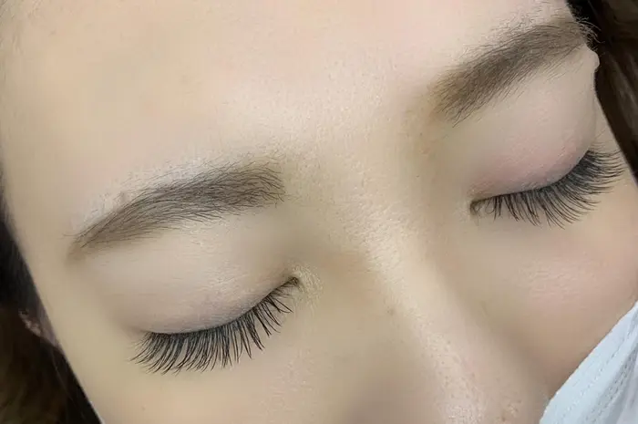 まつげ専門店mii ミィ のマツエクサロン スタッフ情報 根本 瑶子 ミニモ