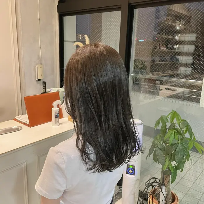 Chester チェスター 旧cielo の美容室 美容院 スタッフ情報 西村れい 透明感 グレージュ ミニモ