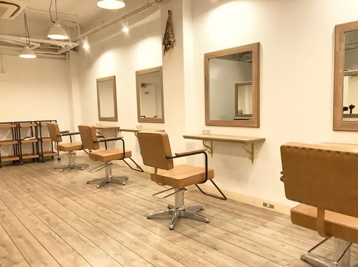 Atelier Chou Chouの美容室 美容院 スタッフ情報 島崎 陸 アトリエシュシュ ミニモ