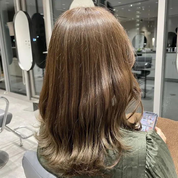 Ukademy Live Tokyoの美容室 美容院 美容師情報 似合わせ 柔らかカラー タイト ミニモ