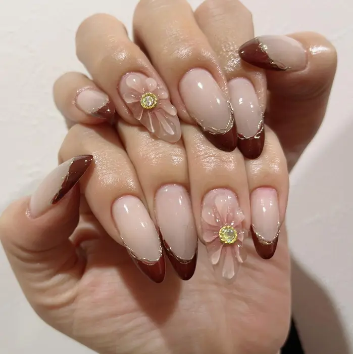 Angelique本店のネイルサロン ネイリスト情報 大崎 あゆみ ミニモ