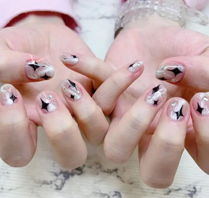 Rainbow Nailsaionのネイルサロン スタッフ情報 薔薇 高田馬場店 ミニモ