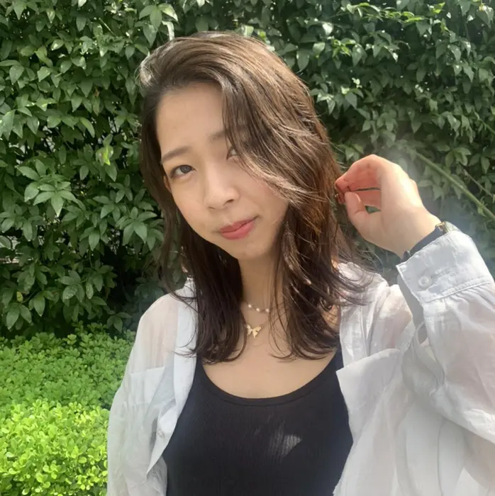 バズ Buzz の美容室 美容院 スタッフ情報 カラーモデル募集中 岡本柚葉 ミニモ