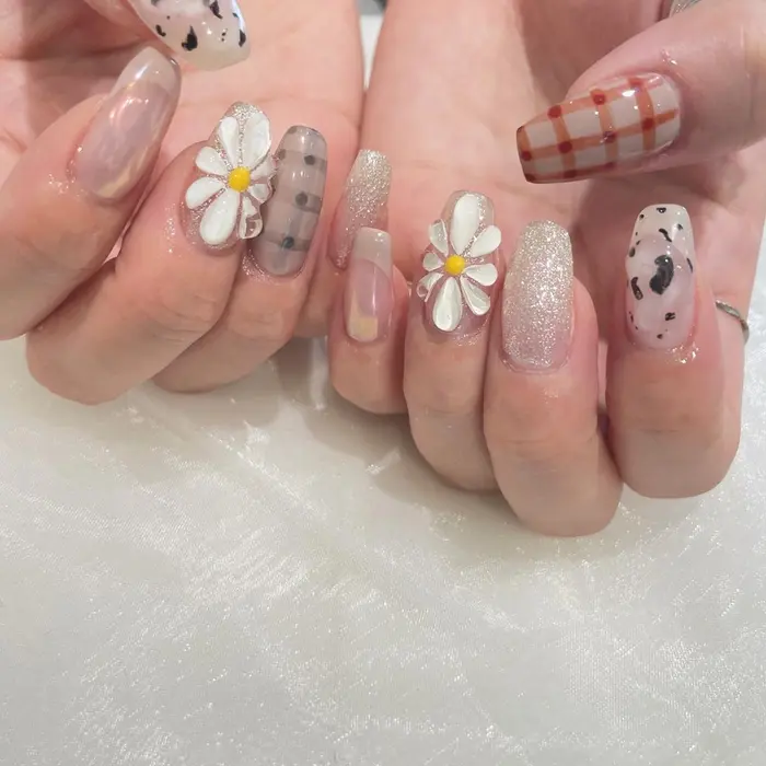 Earthのネイルサロン スタッフ情報 Earth甲府昭和 福島夏奈 ミニモ