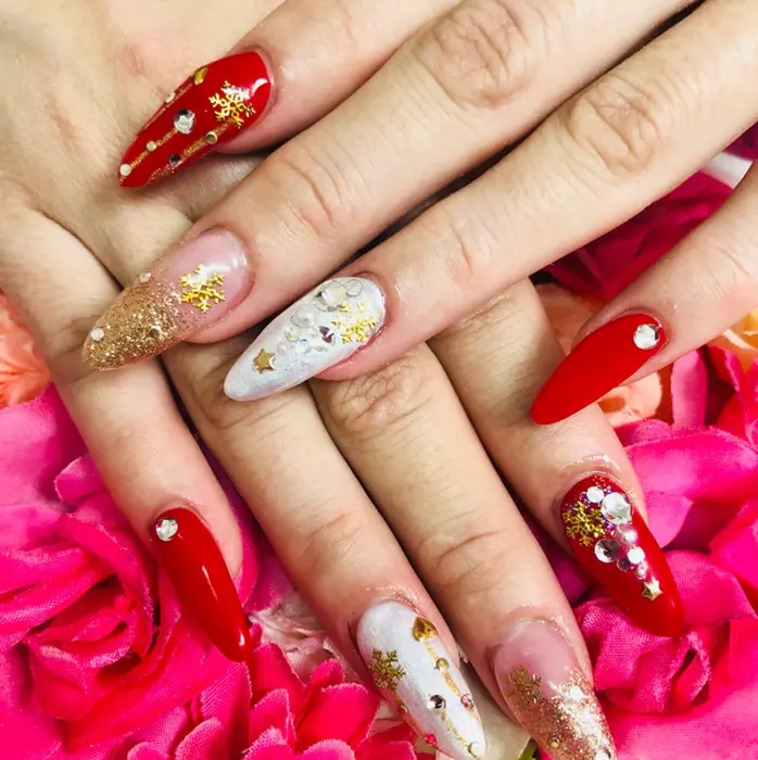 R Nailのネイルサロン スタッフ情報 ネイルサロン R Nail ミニモ