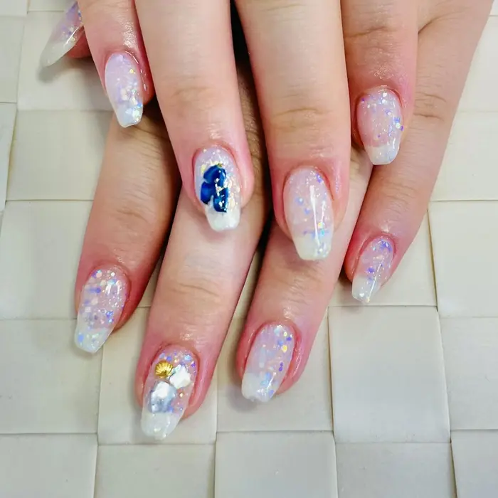 E Lucia Nail関内店のネイルサロン ネイリスト情報 花岡 佑紀 ミニモ