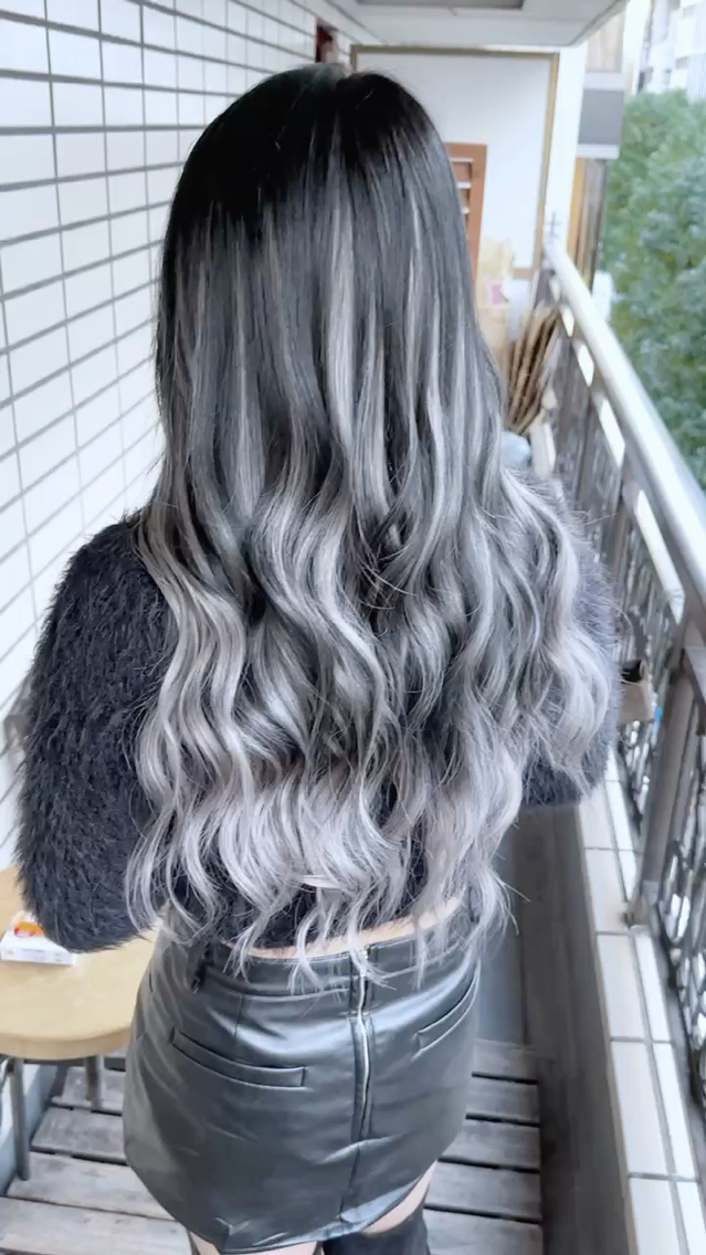 ブラックヘアー＋シールエクステ60本 黒髪にしてシルバーのエクステで
