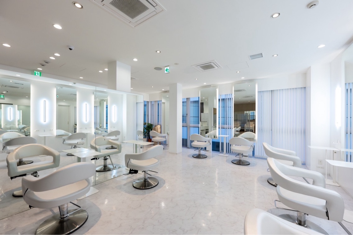 CITY/louwe(表参道駅)の美容室・美容院情報｜ミニモ