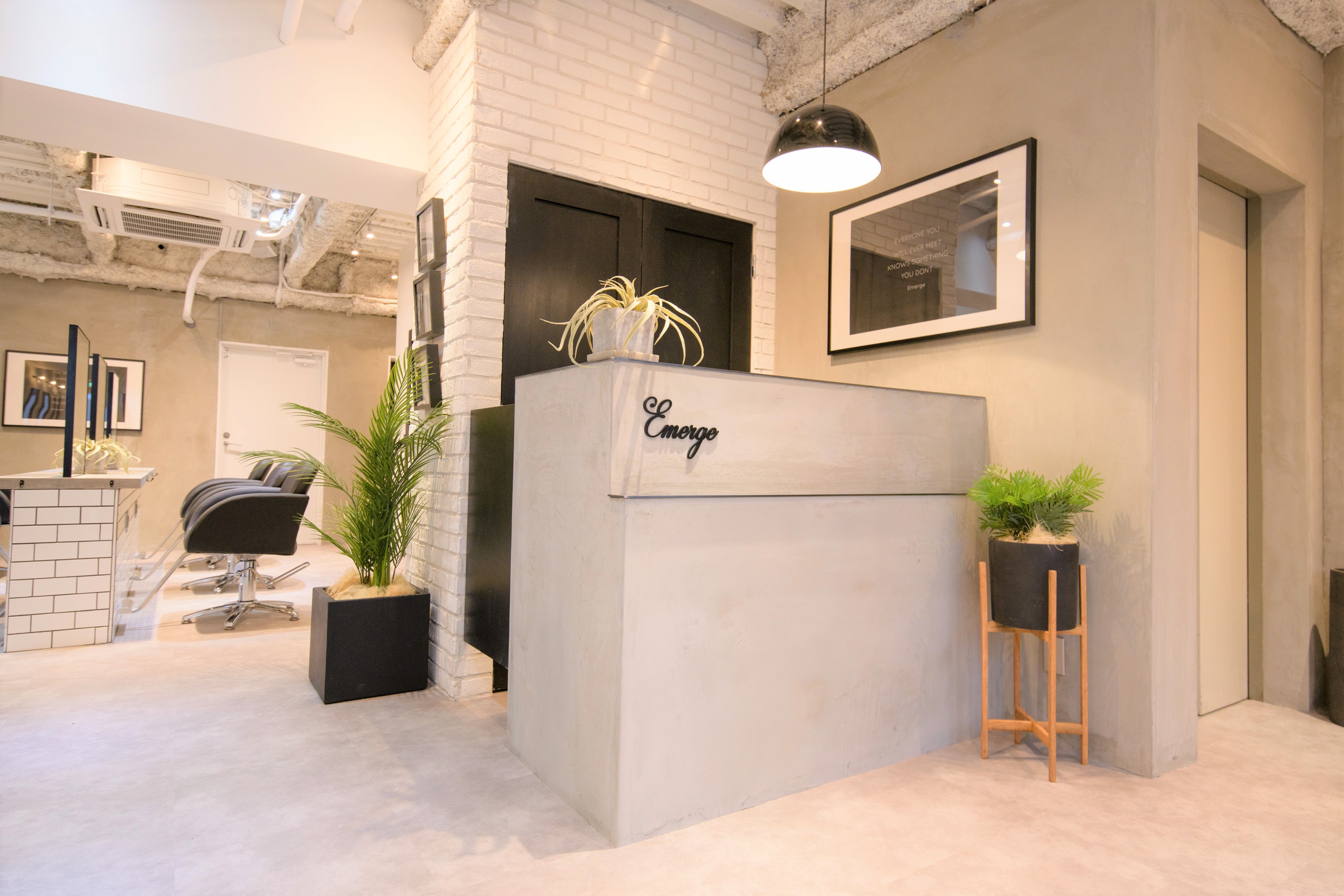 Emerge 新宿東口店【エマージュ】(新宿西口駅)の美容室・美容院情報